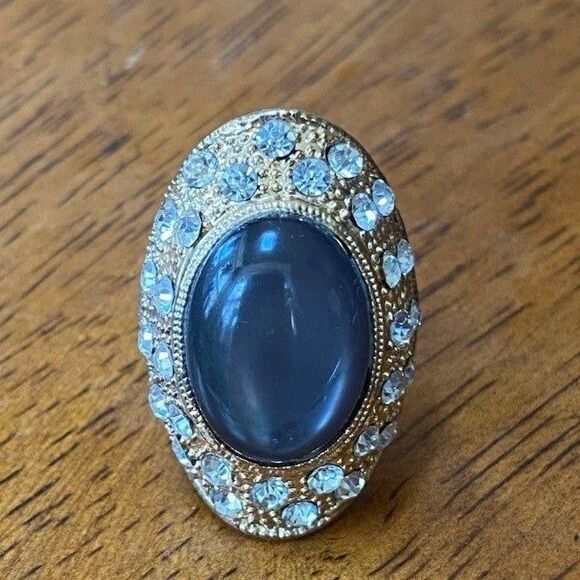 vtg Adjustable Statement ring grey gold-tone, rhinestones, grey jelly belly - Picture 9 of 9